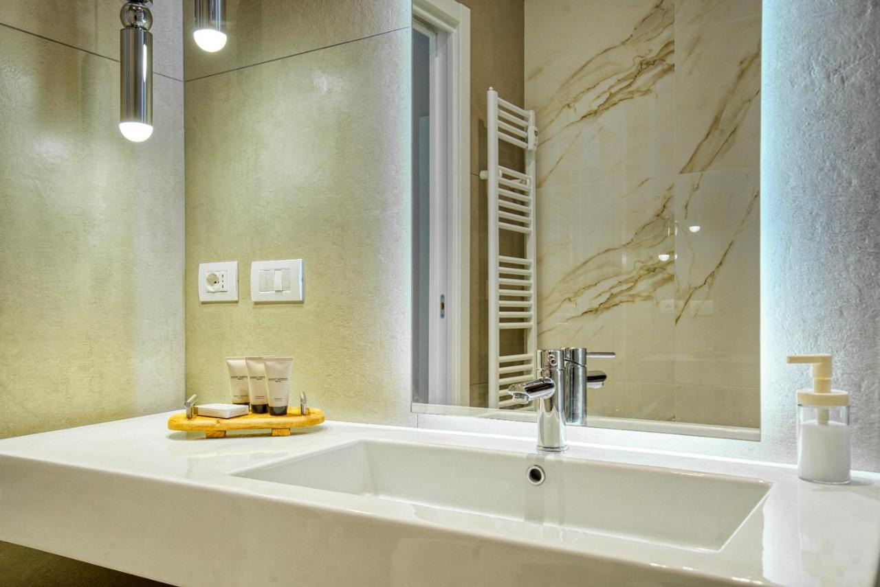 Suite Bimo - Vicino Metro, Citylife, Stadio San Siro E Fiera Milan Luaran gambar